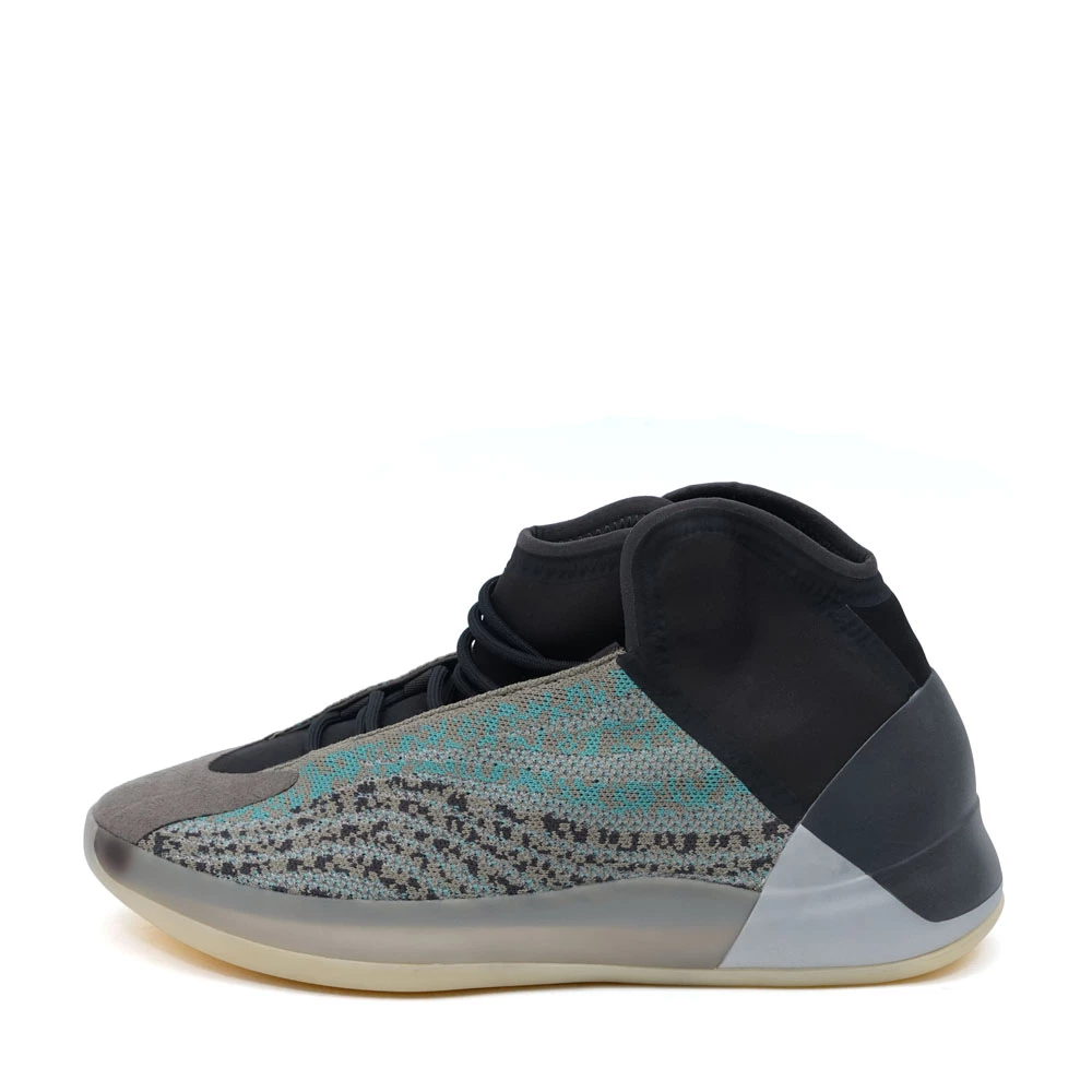 YEEZY QNTM